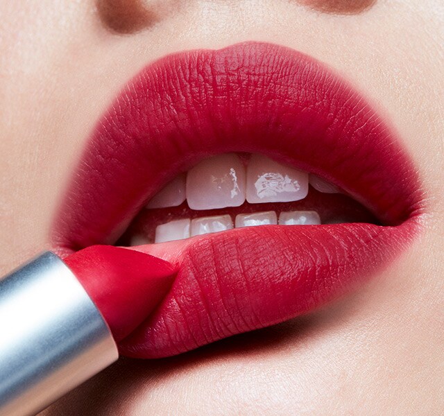 Powder Kiss Lipstick - Shocking Revelation